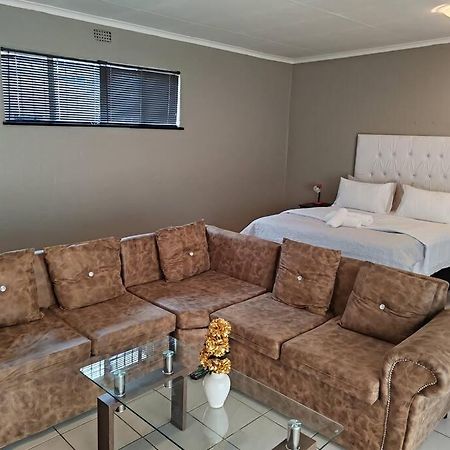 The Hidden Villa Boksburg Exterior photo